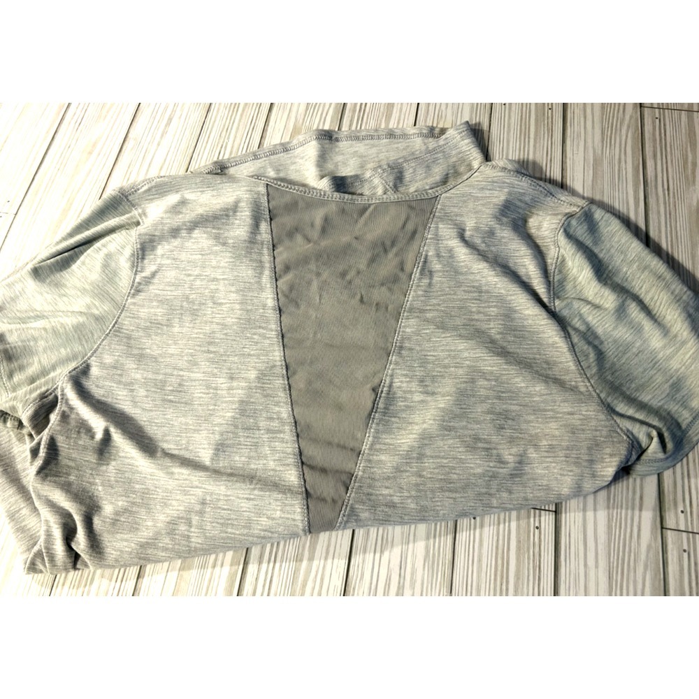 Old Navy Active Breathe On Go Dry Womens Light Gray Shirt Short Sleeve top Large